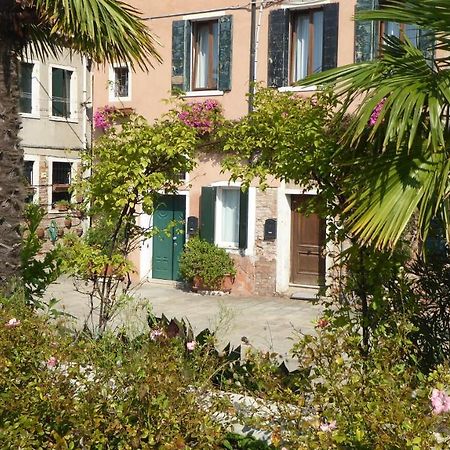 Sestiere Dorsoduro, A Due Passi Da Zattere Apartman Velence Kültér fotó
